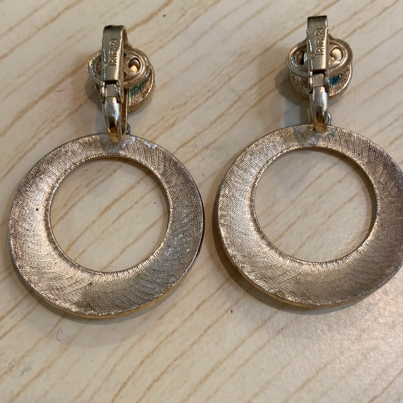 Yellow Trifari Hoop Earrings - Picture 4 of 5